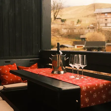 Apartman Zentrales Panorama-apartment Ueber Den Daechern Am Meranplatz - Terrasse Und Lage Bad Aussee