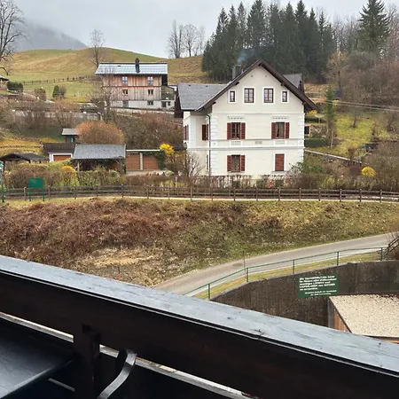 Wohnen Ueber Den Daechern Am Meranplatz Apartman