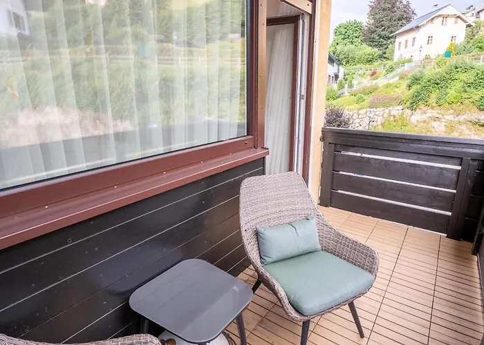 Zentrales Panorama-apartment Ueber Den Daechern Am Meranplatz - Terrasse Und Lage